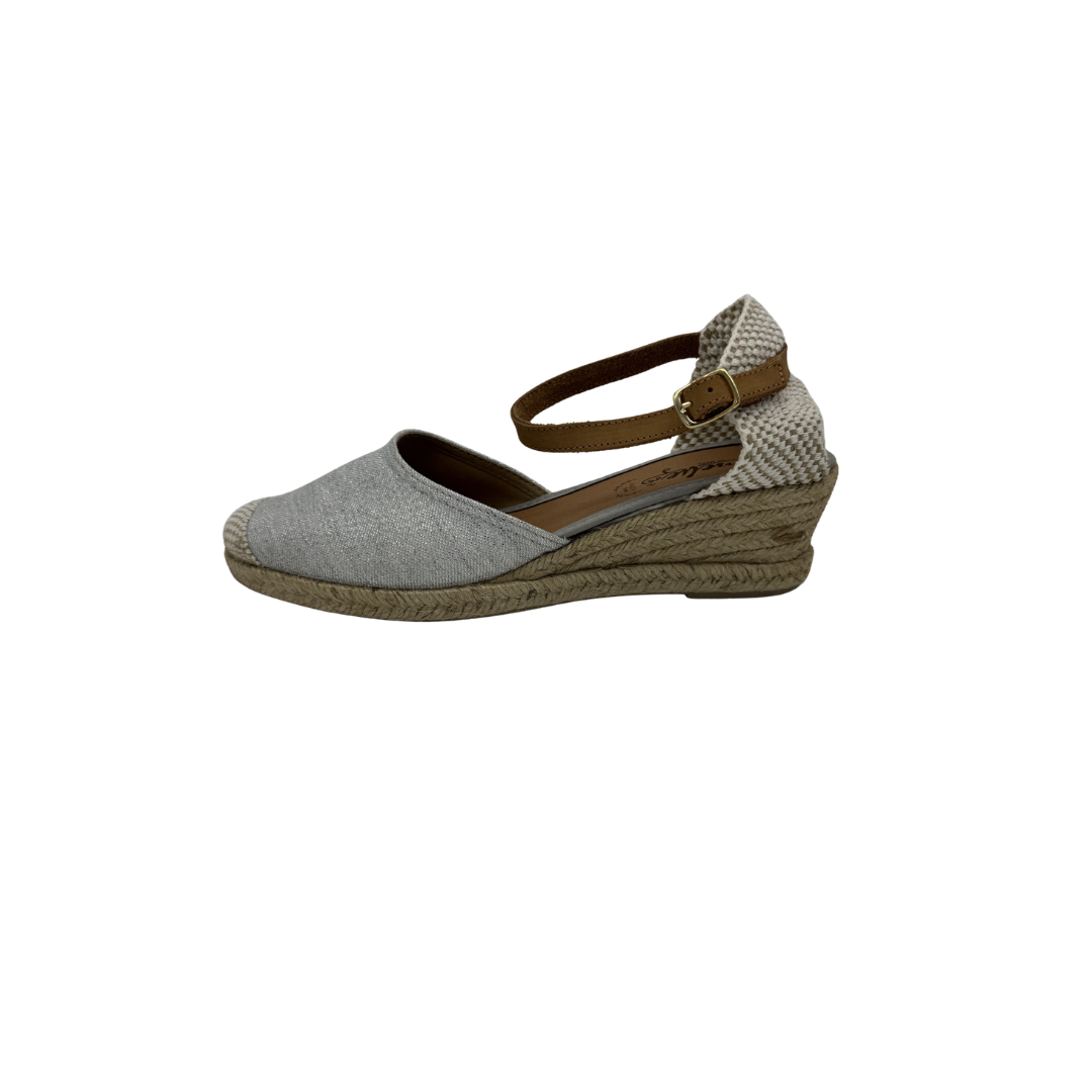 Amelie Cabrera 7002